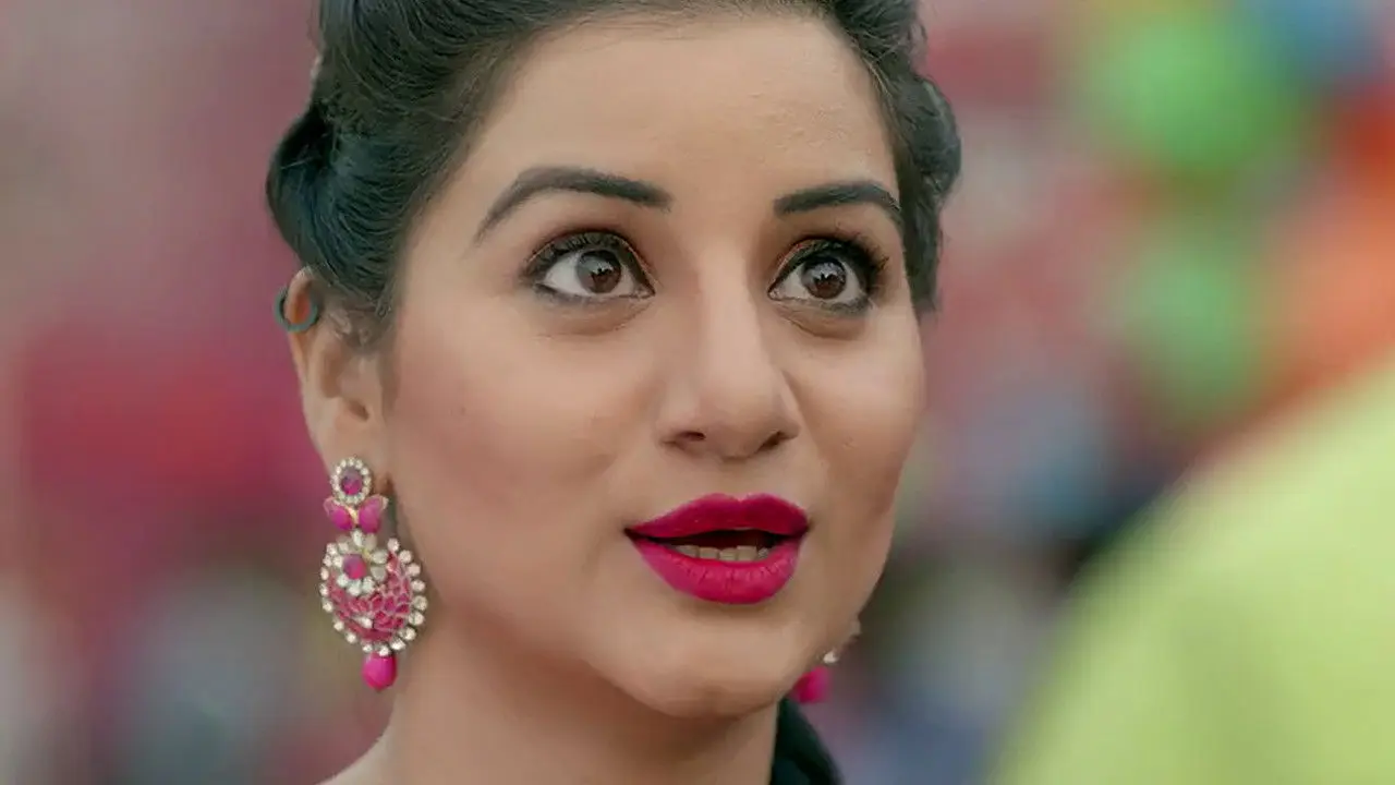 Junction Varanasi backdrop