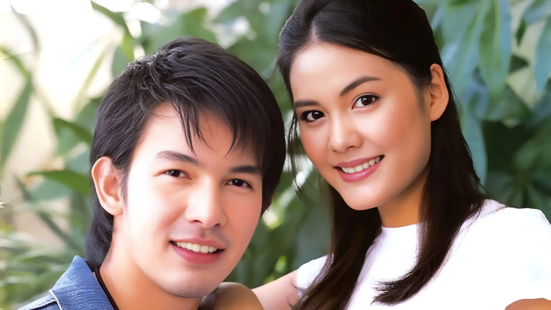 Lady Yaowarat backdrop