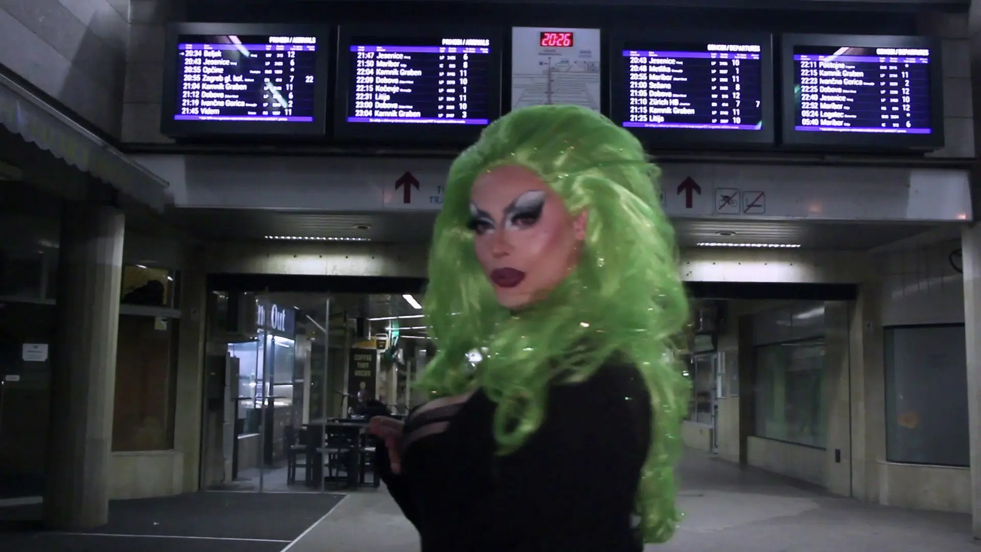 Babsi Adler backdrop