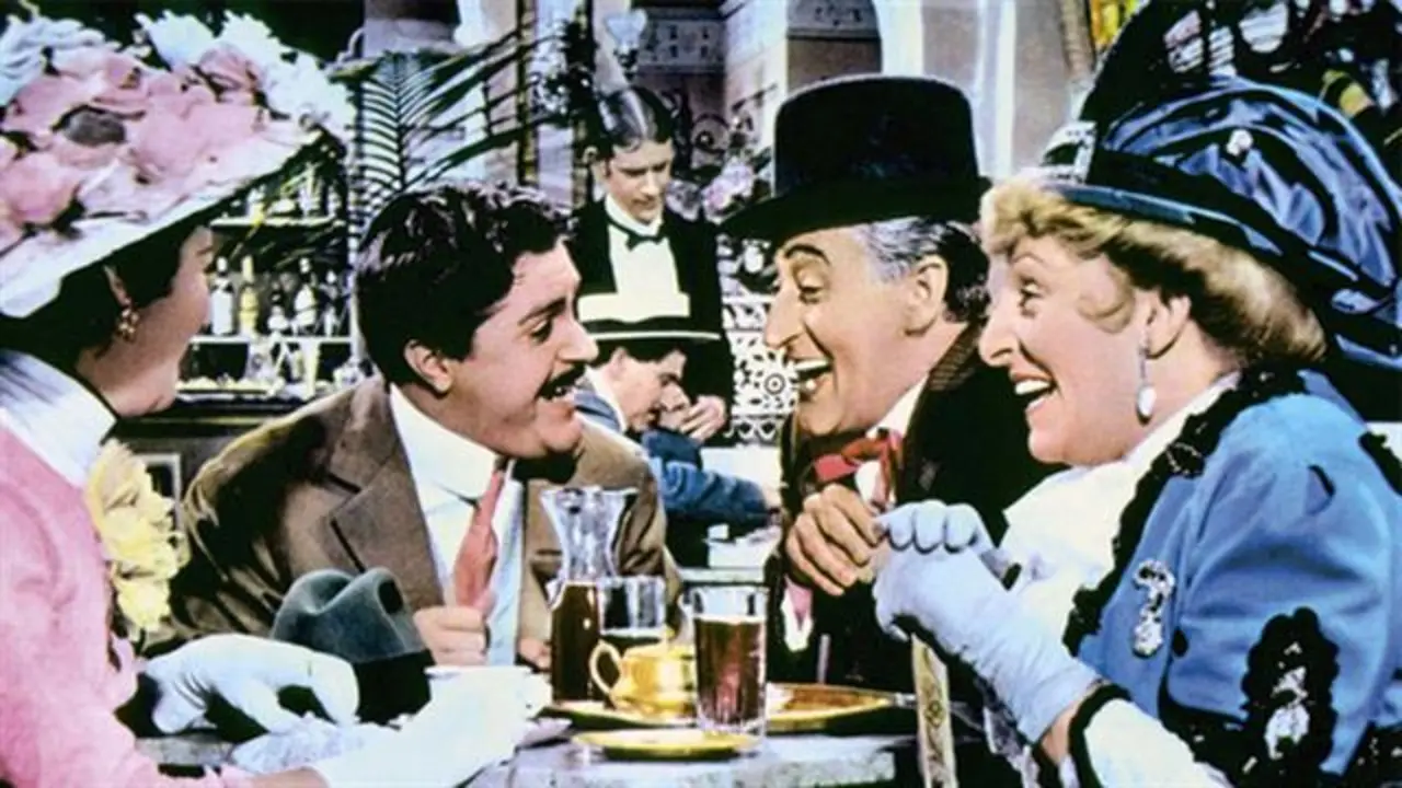 Il medico dei pazzi backdrop