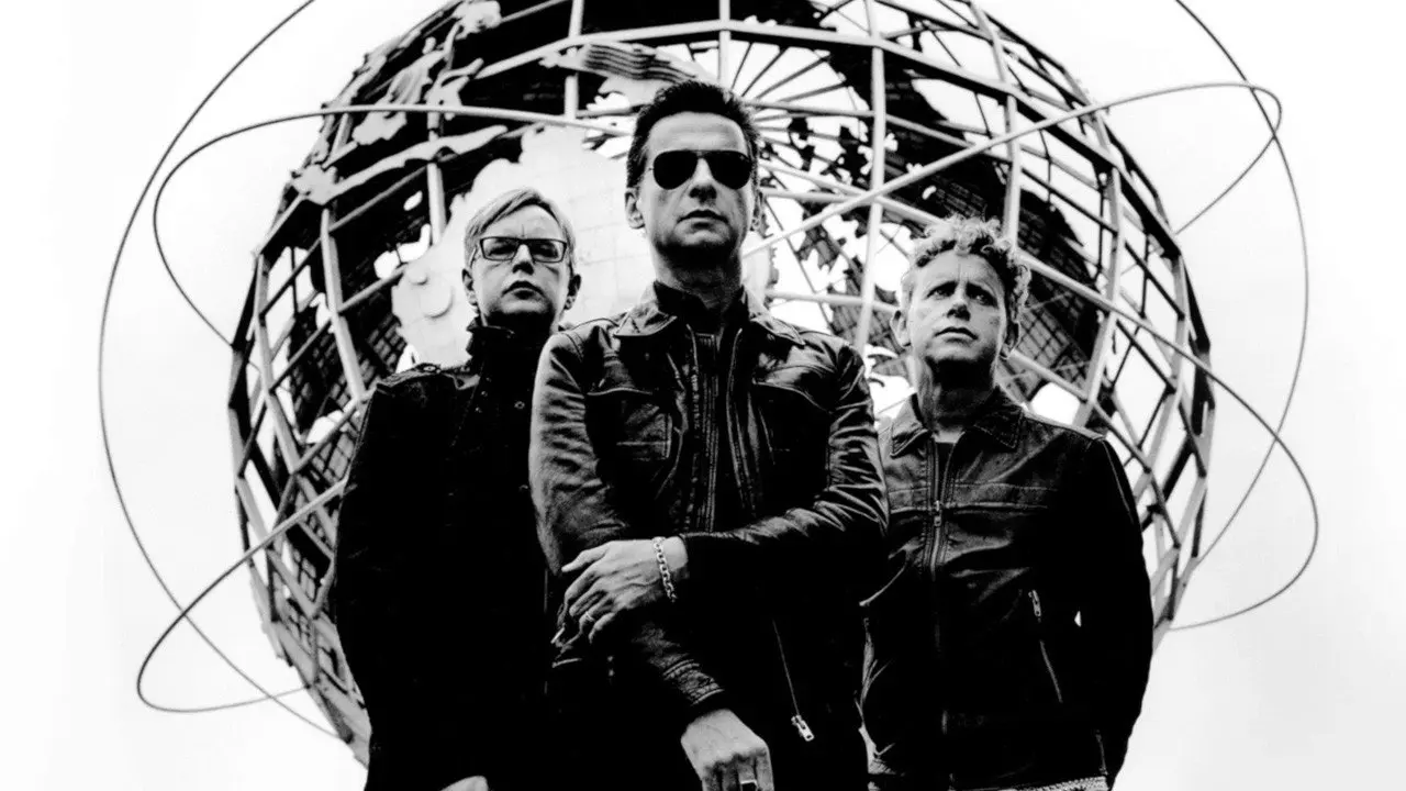Depeche Mode: 2008–11 “Usual Thing, Try and Get the Question in the Answer” backdrop