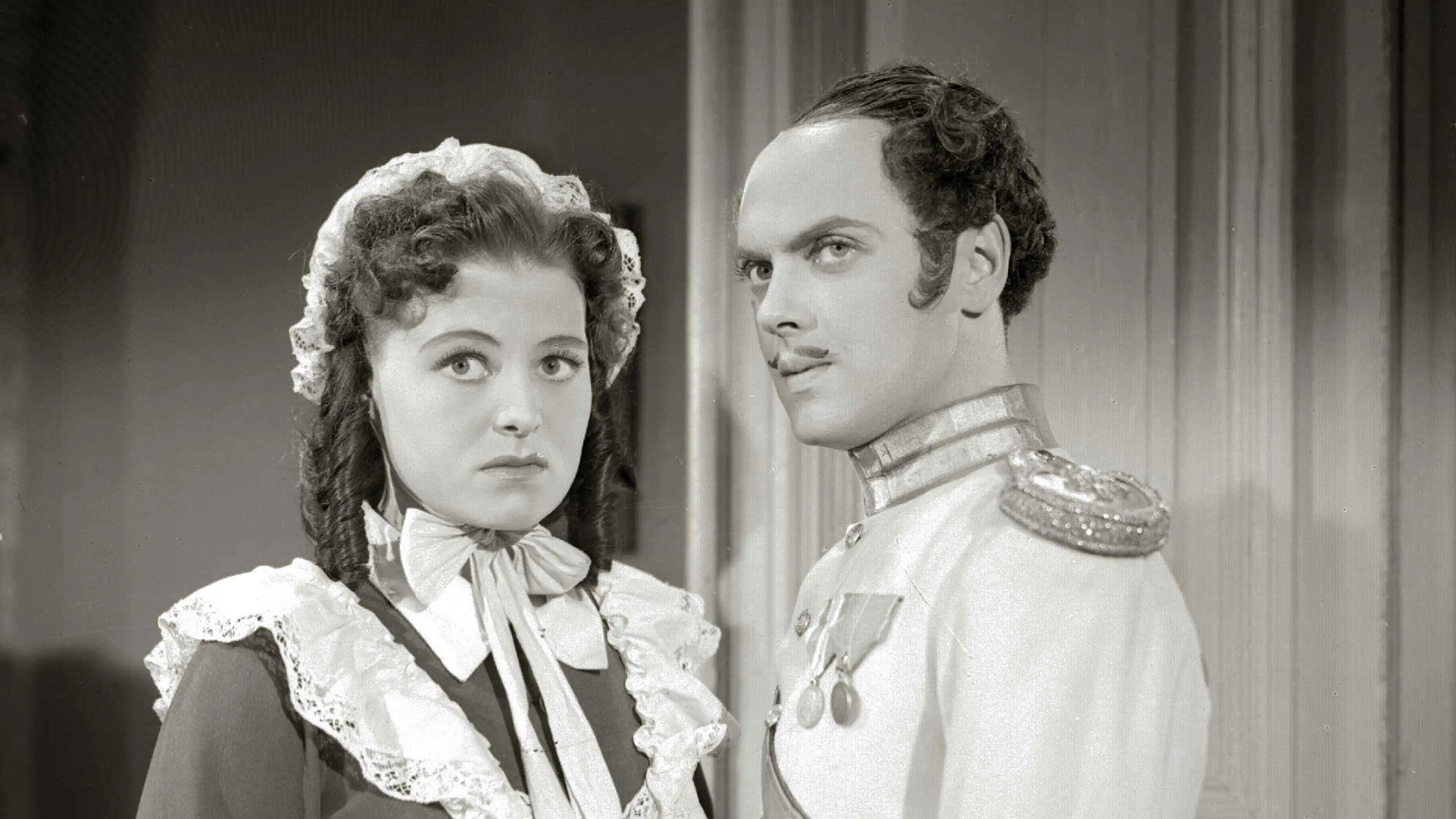 Naiskohtaloita backdrop