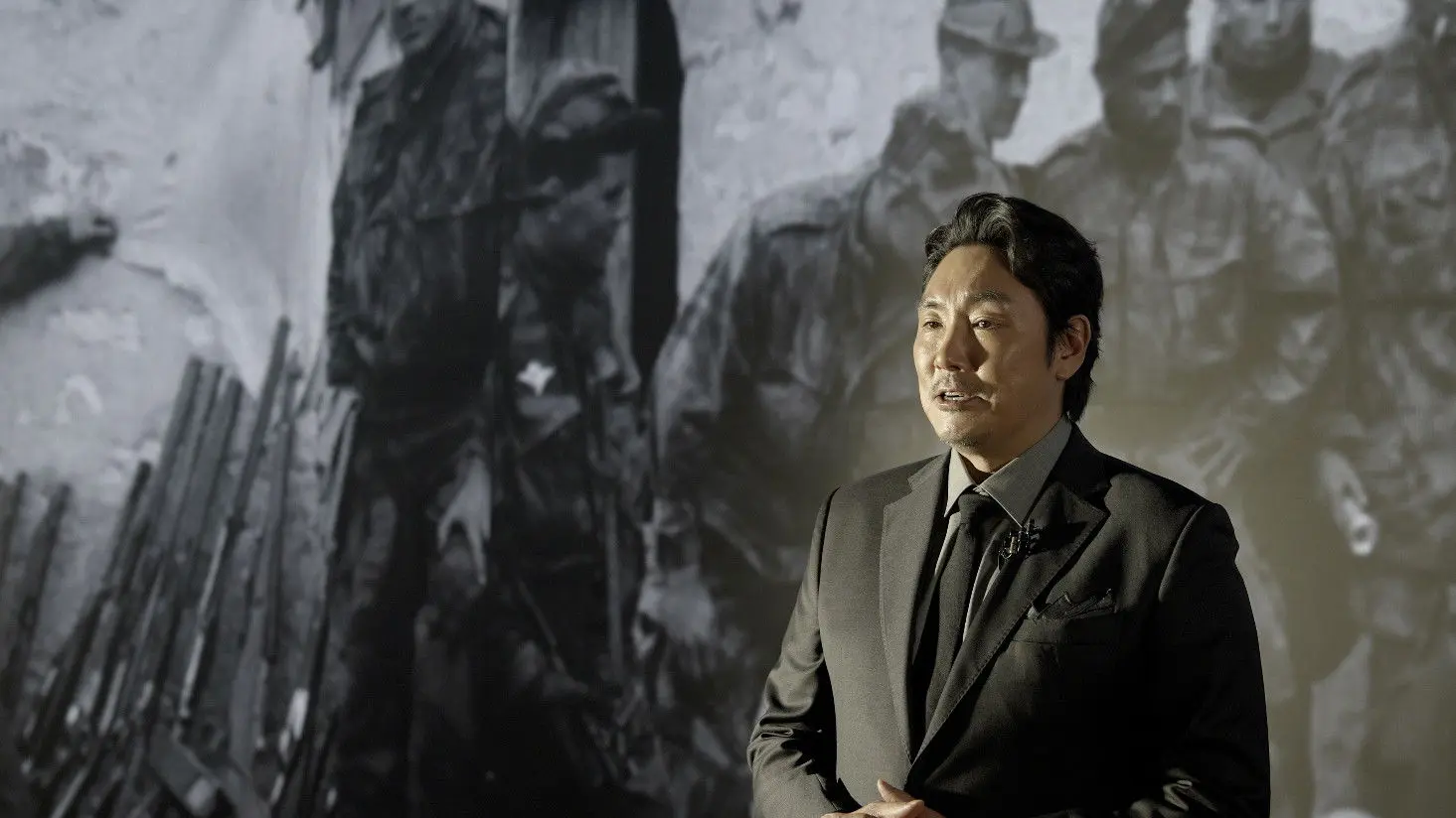 La Resistance backdrop