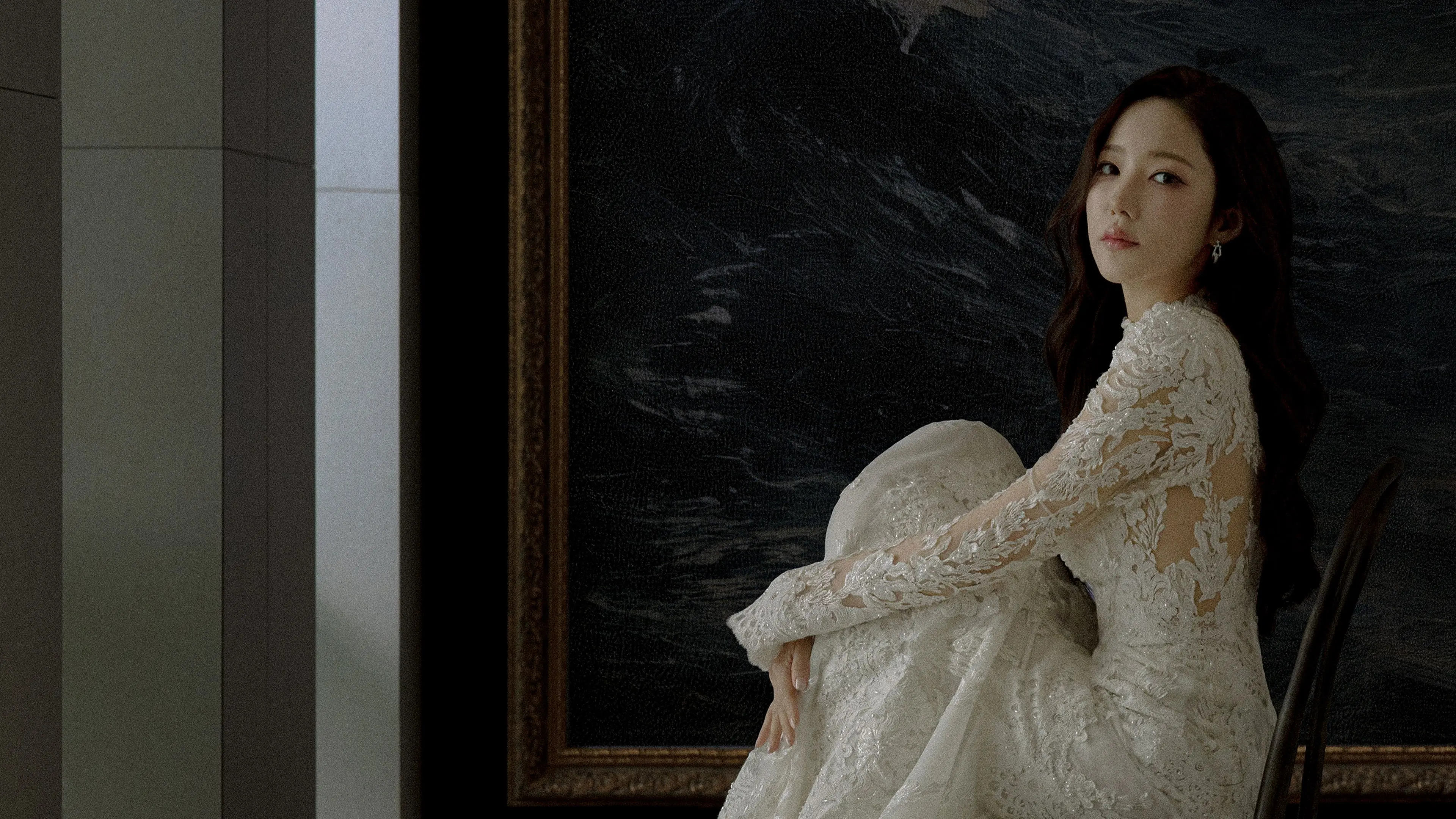 Siren's Kiss backdrop