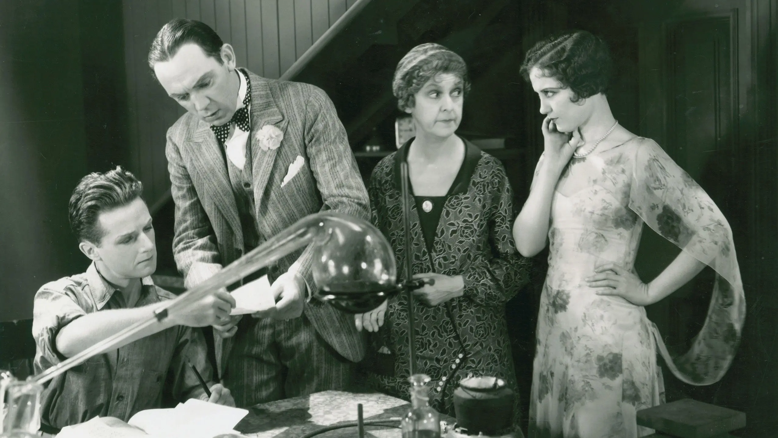 Men Are Like That backdrop