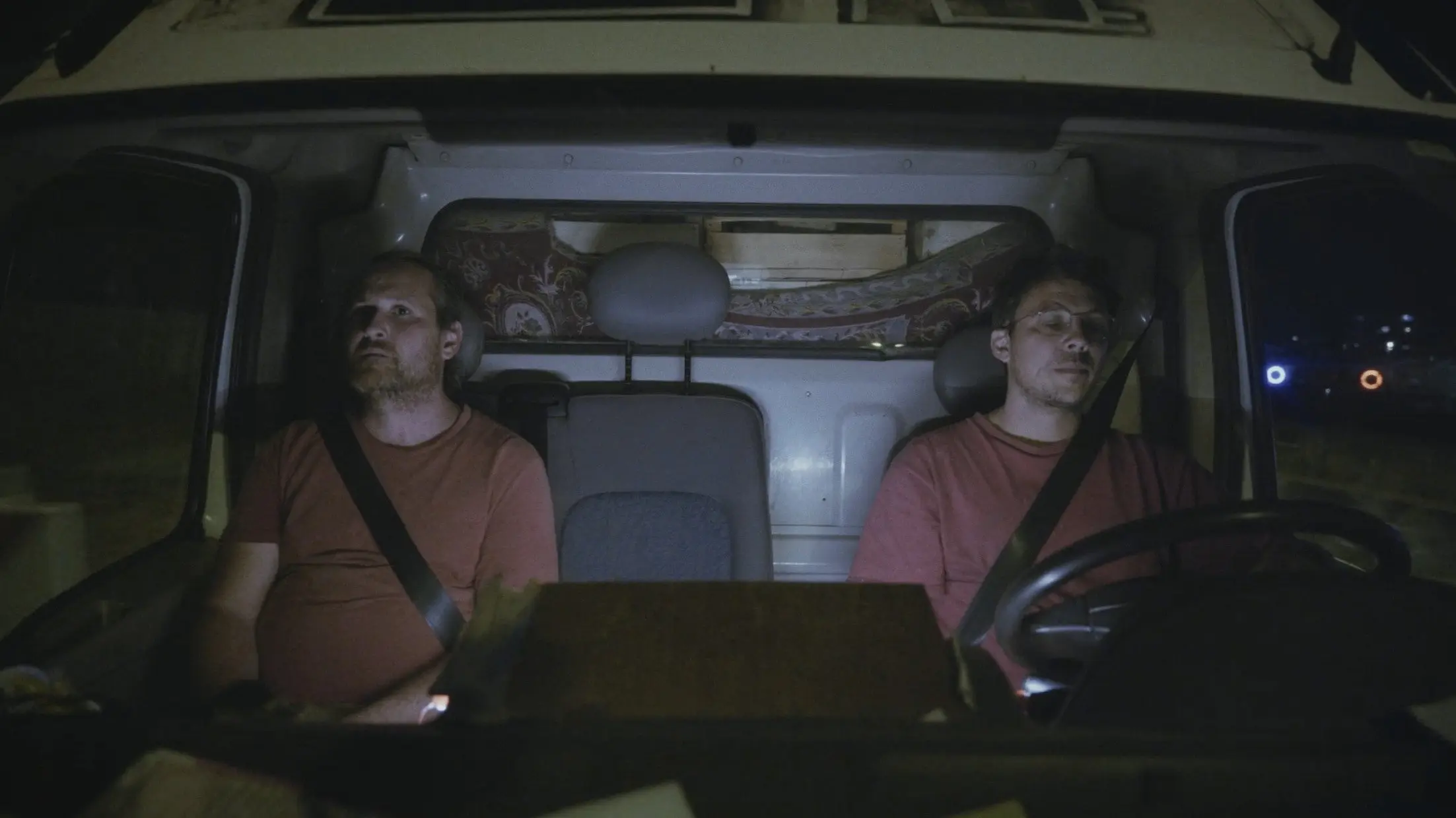 Les Rossignols backdrop