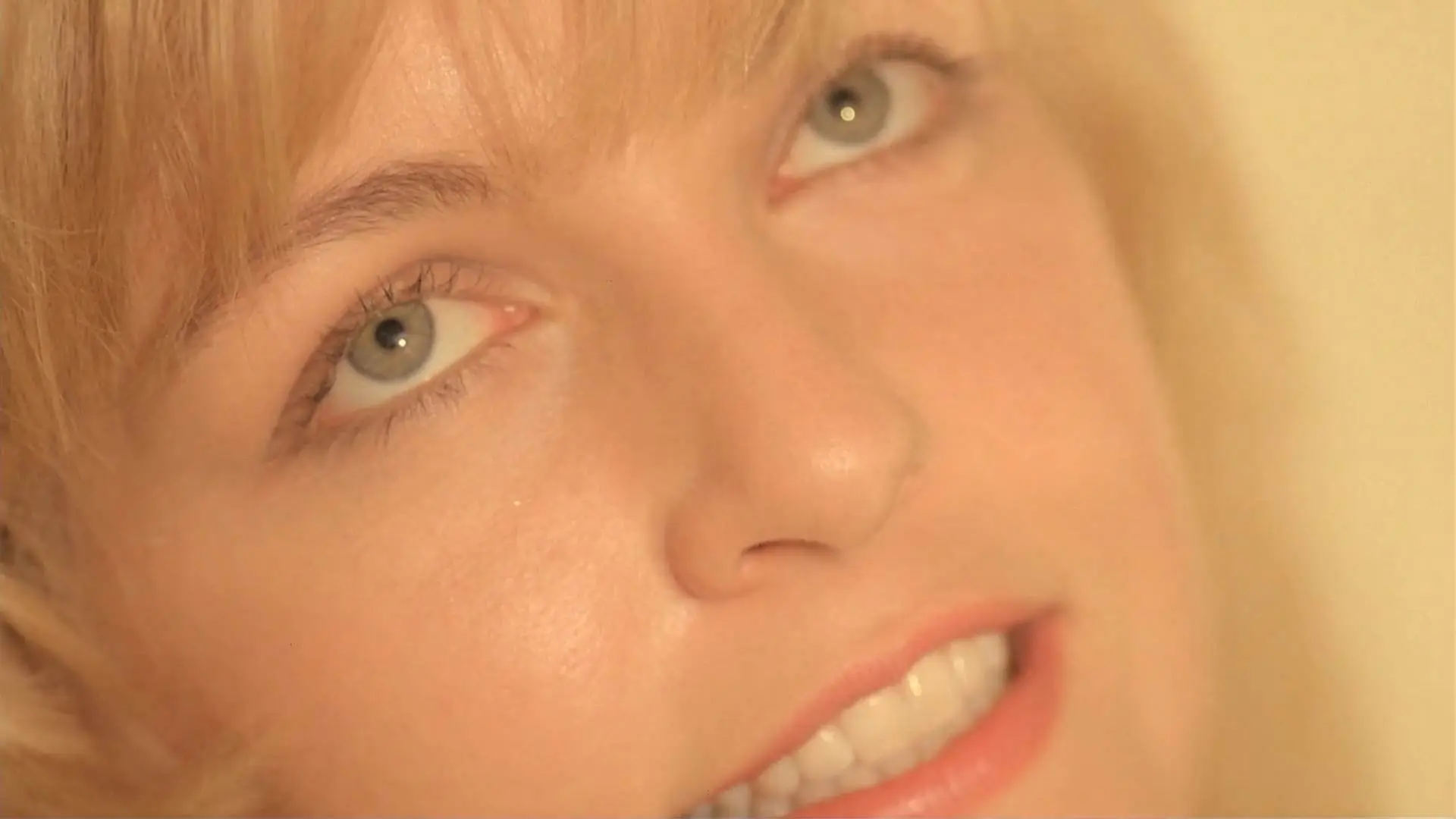 Twin Peaks: The Missing Pieces backdrop