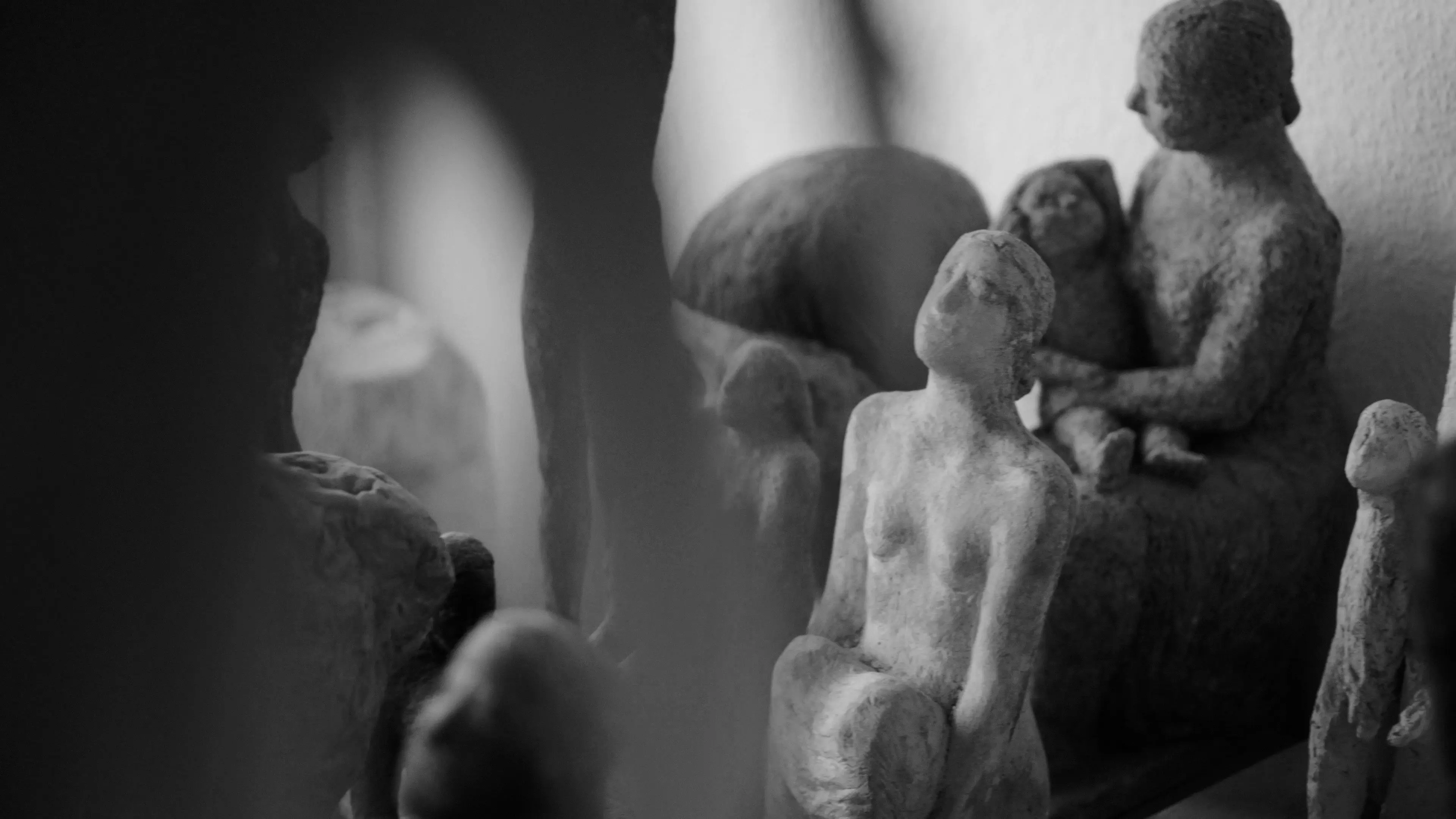 Drei Frauen backdrop