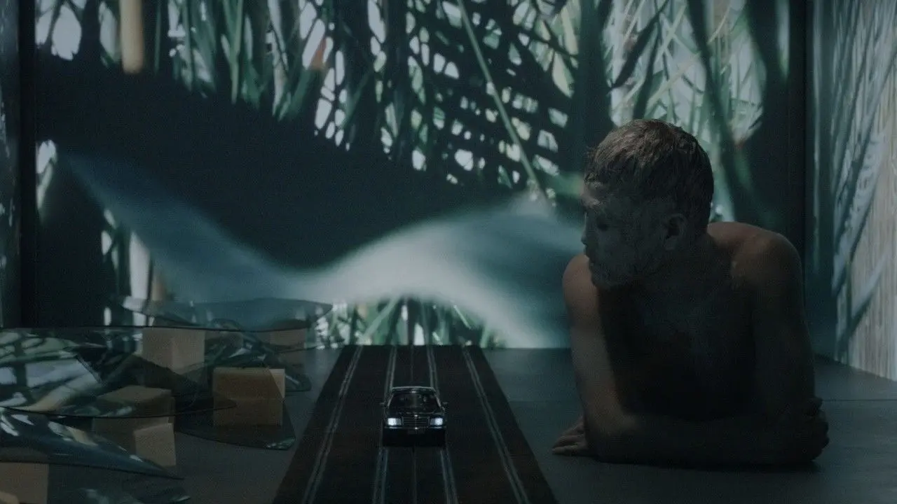 Je te tiens backdrop