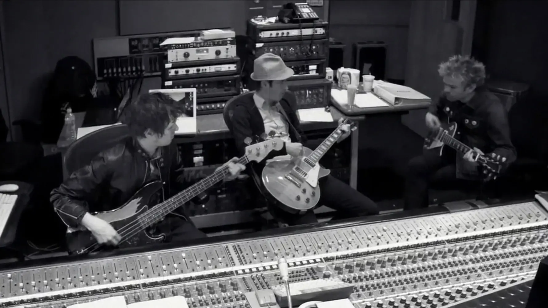 Sum 41: Don't Try This at Home backdrop
