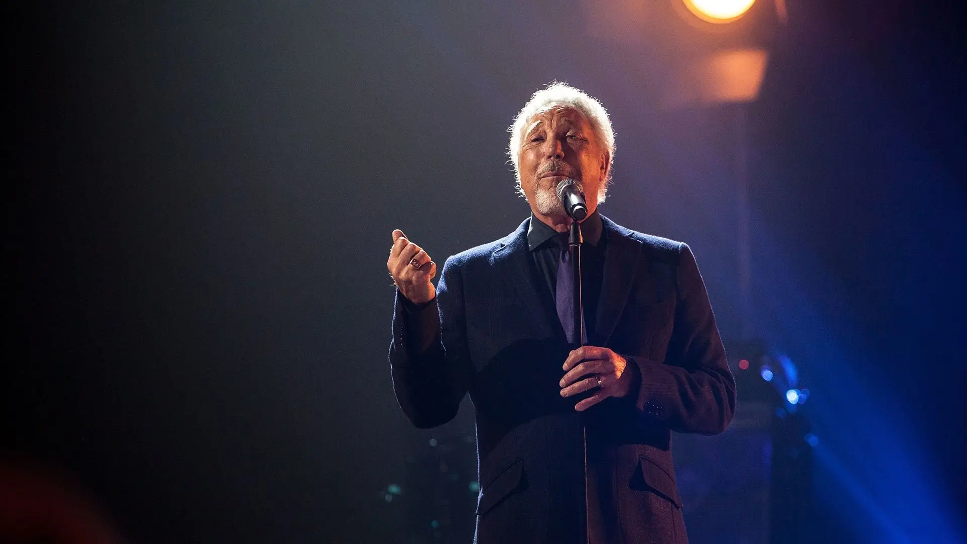 Tom Jones: Live on Soundstage backdrop