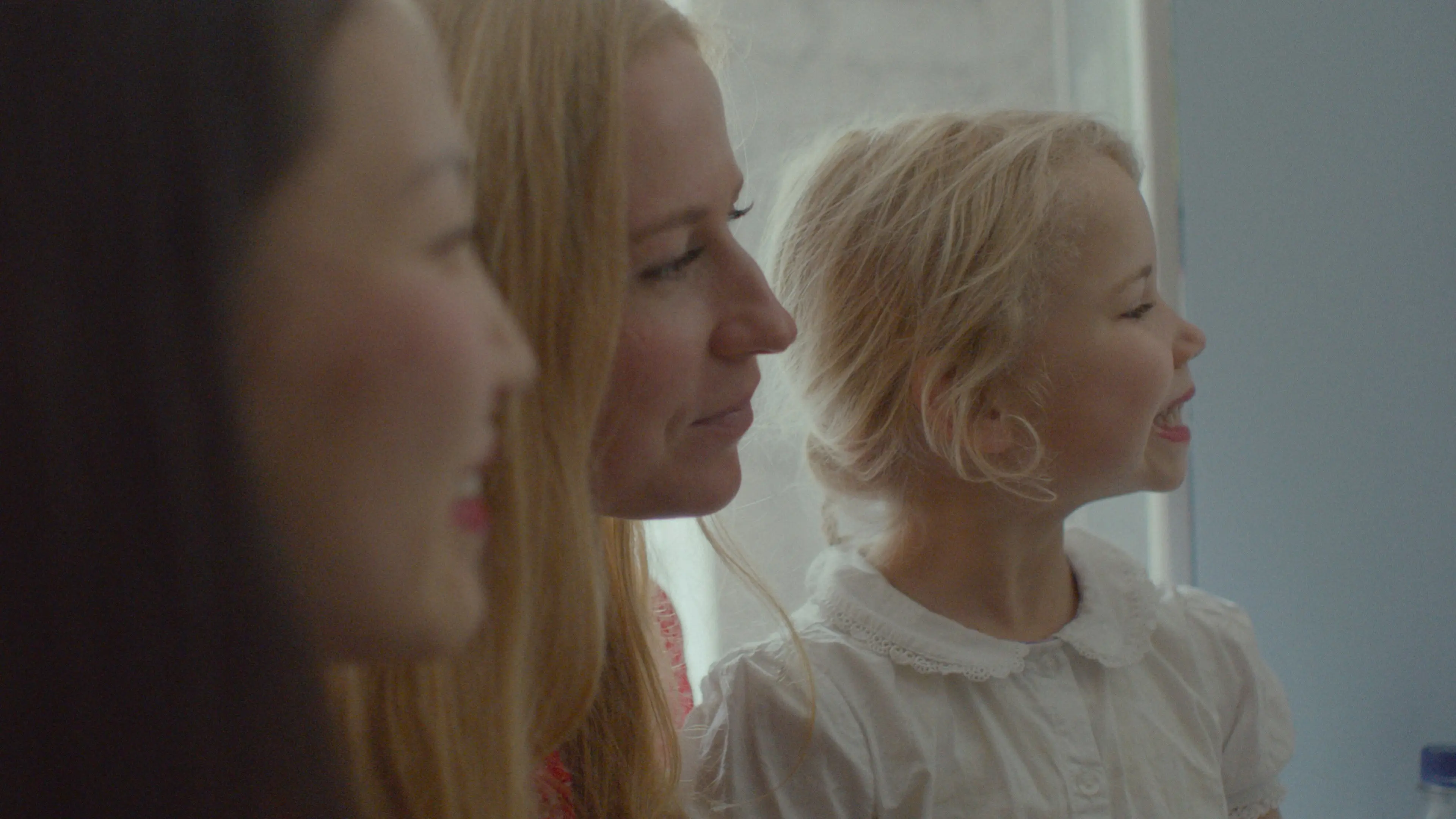 Don't Look at Me That Way backdrop