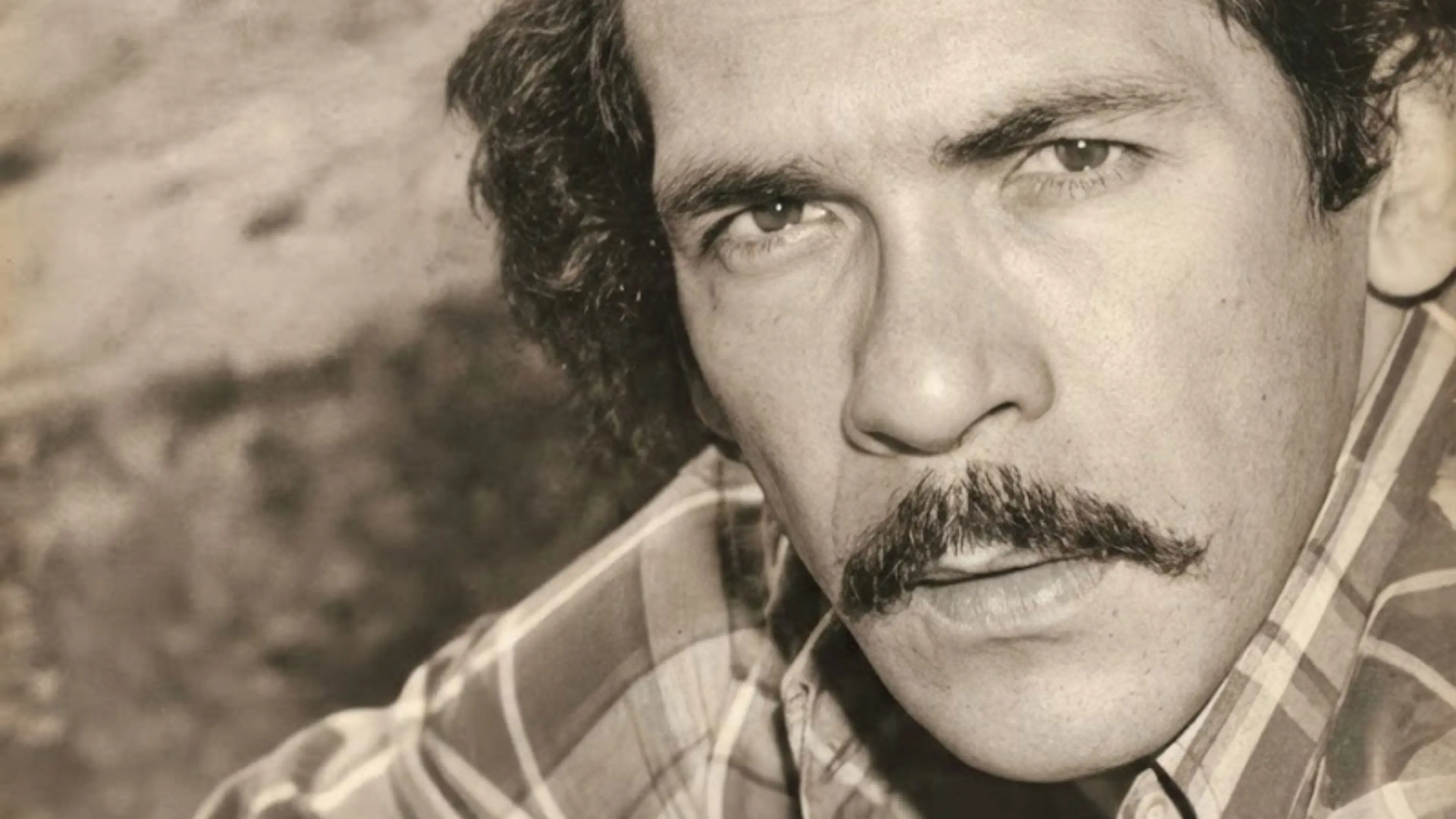 Um Sol Maior backdrop