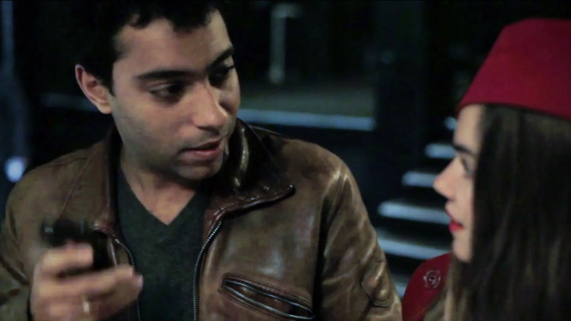 Le Silence Du Sphinx backdrop